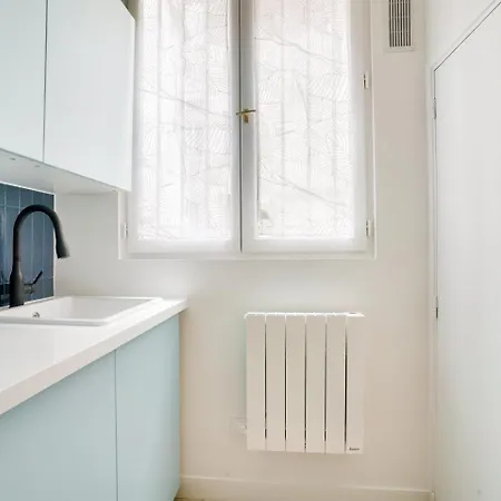 Studette Renovee Au Coeur Du Marais * Paris